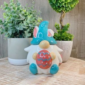 🦋NEW 10 strawberry street easter gnome canister🦋